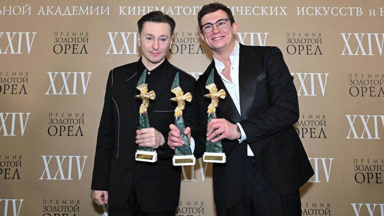 Безруков, Кологривый и Табаков с наградами!